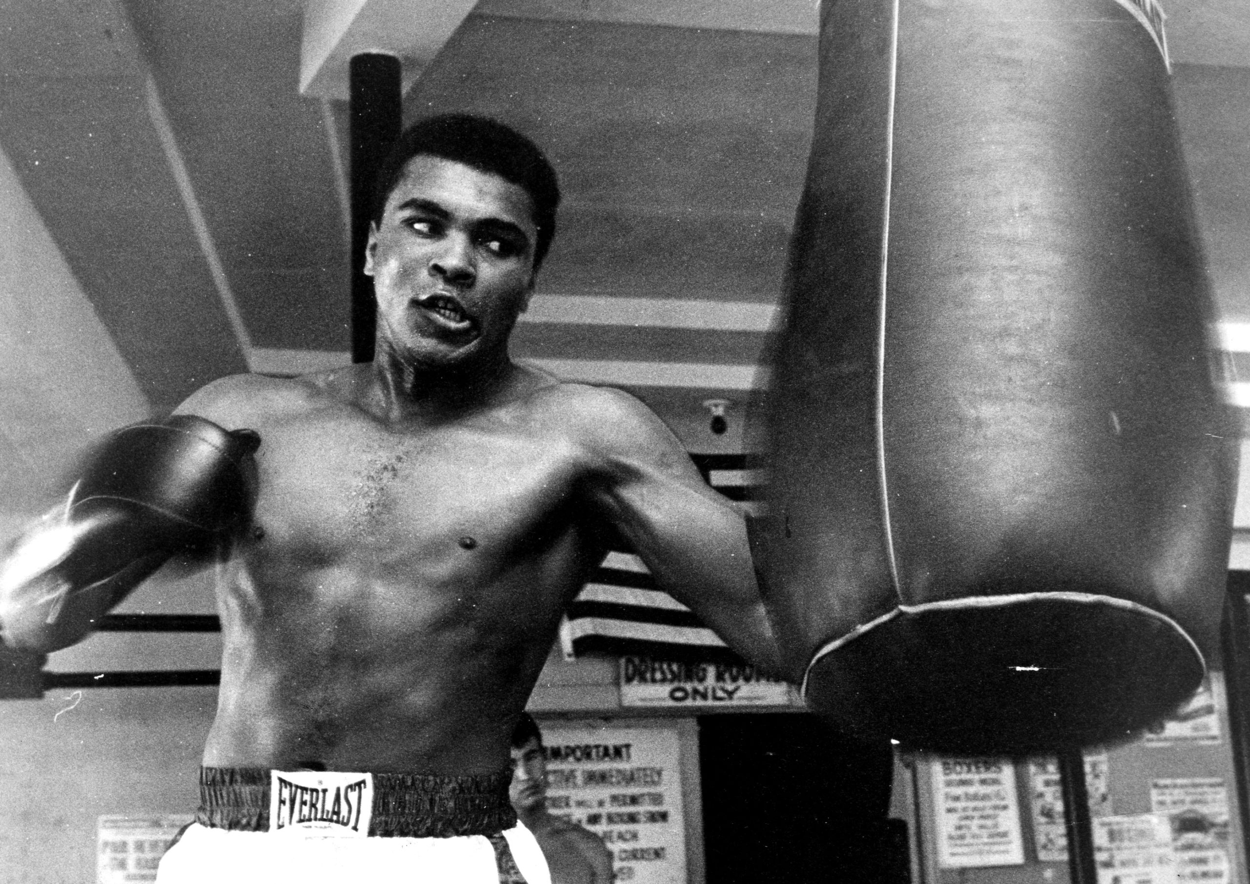 Muhammad Ali nie żyje. Legendarny bokser w grach