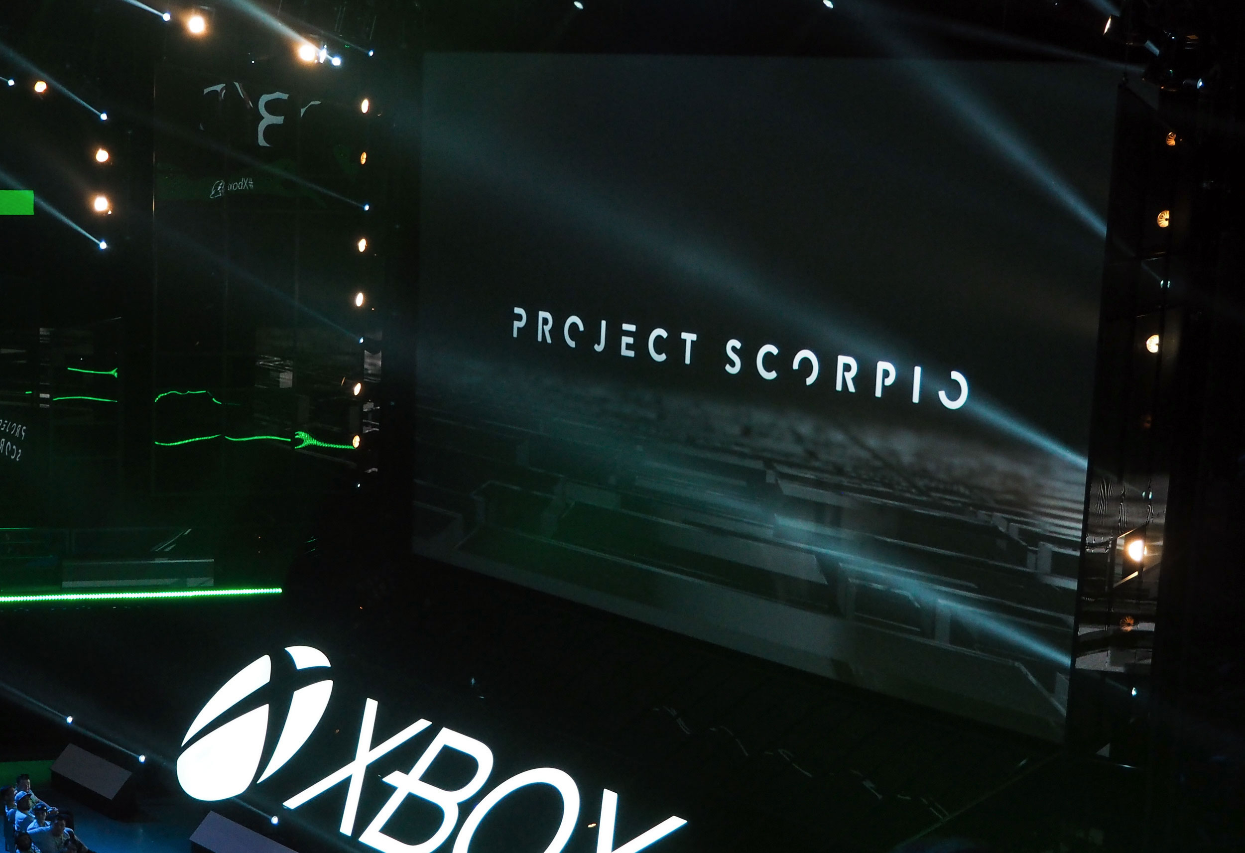 “PS4 Pro upgreadem na pół gwizdka przy Project Scorpio. Sprzęt Microsoftu to nowa generacja”