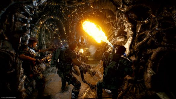 grupa marines walczy z obcymi w Aliens Fireteam Elite