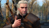 Wiedźmin 3: Dziki Gon - Geralt na bagnie uśmiecha się i daje kciuka w górę
