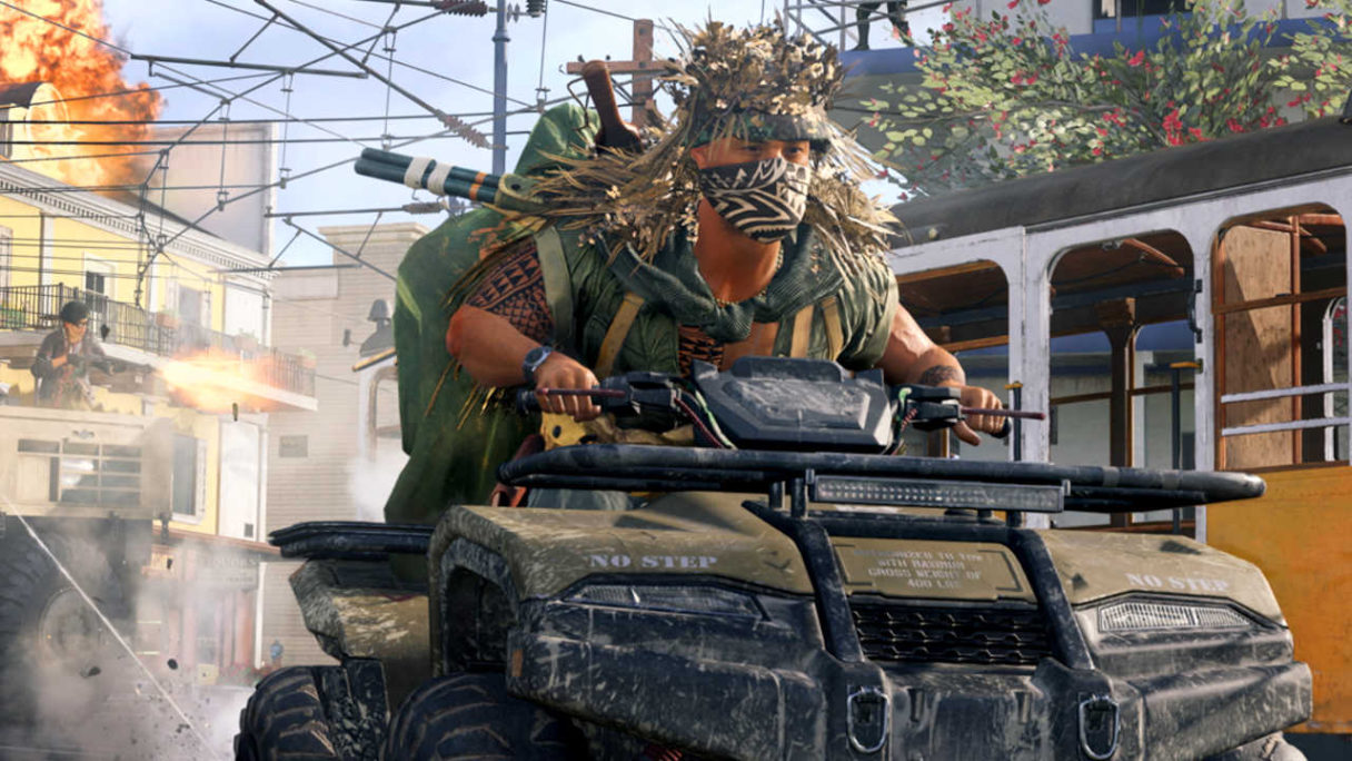 Call of Duty Warzone - żołnierz jedzie na quadzie