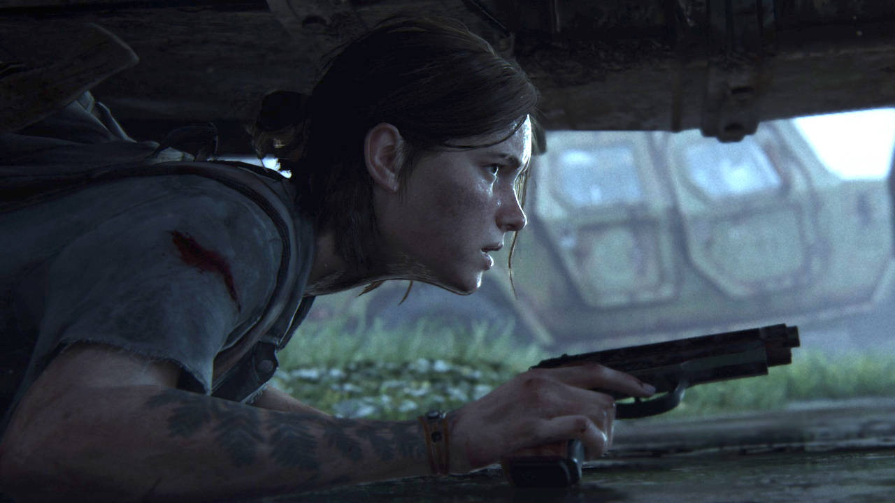 The Last of Us 2 Director's Cut - Ellie ukrywa się pod samochodem
