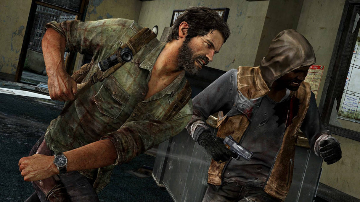 The Last of Us - Joel walczy pięściami z kolesiem z pistoletem. Akcja toczy się w budynku