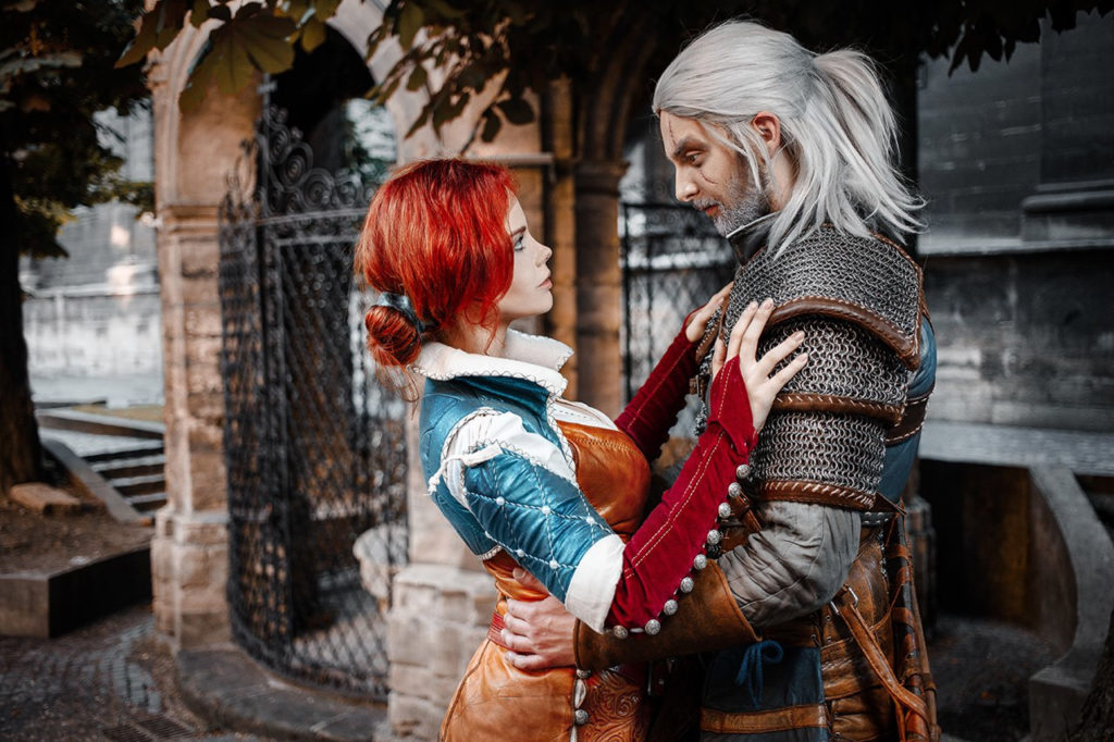 Wiedźmin 3 - cosplay - Triss i Geralt przytulają się