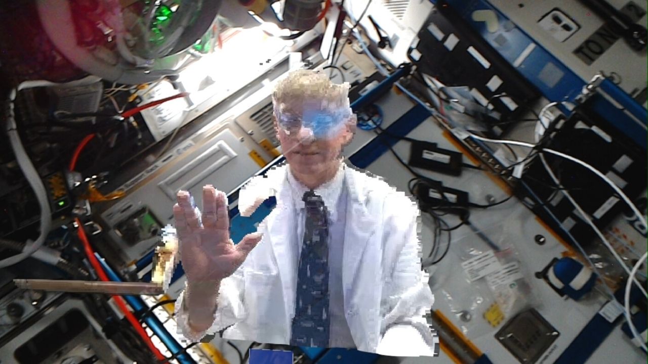 Josef Schmid holoportowany na ISS przy użyciu HoloLens