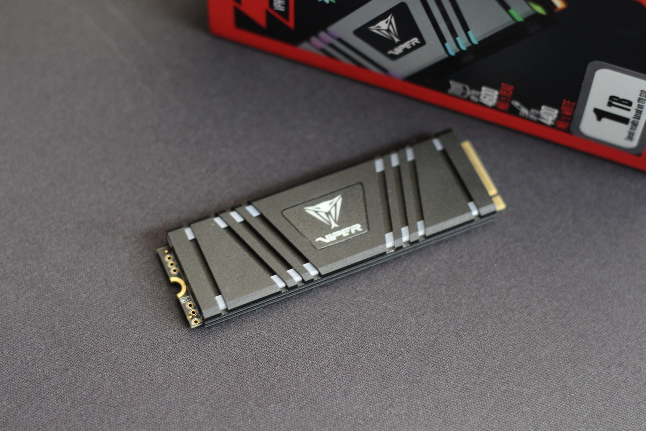 Patriot Viper VPR400 RGB 1 TB test dysku PCI 4.0. Wielozadaniowiec z RGB
