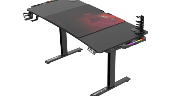 Gamingowe biurko Ultradesk LEVEL V2 LED RGB taniej o 360 zł