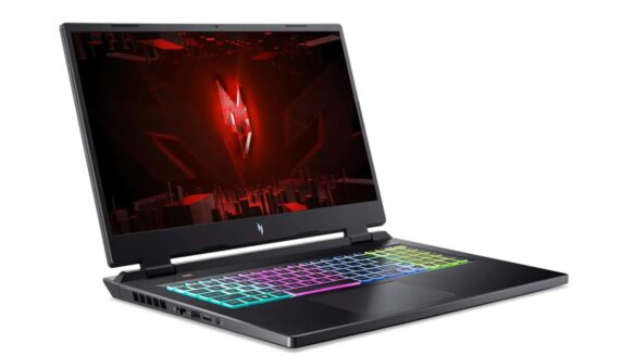 Laptop gamingowy Acer Nitro 17 z RTX 4050 aż 1500 zł taniej