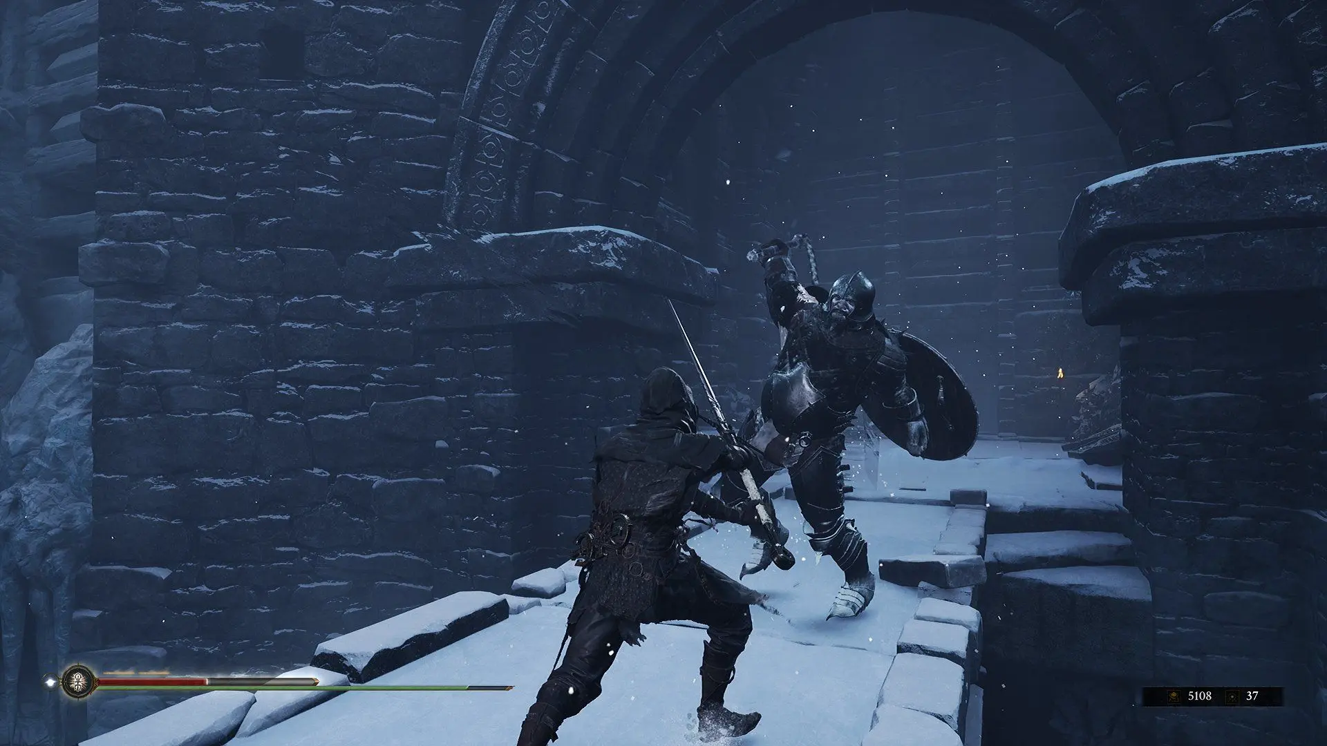 Gameplay from Mortal Shell featuring a character fighting an armored enemy in a snowy environment.